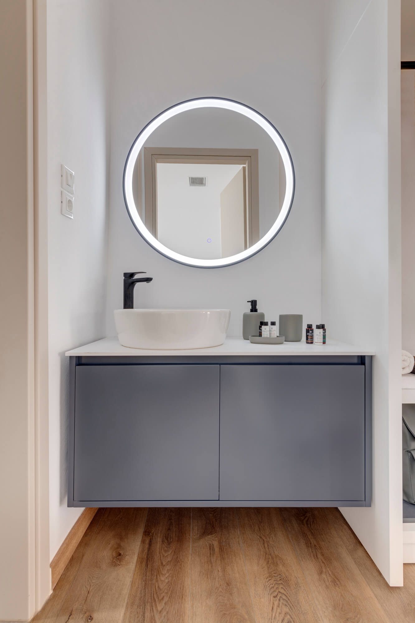 Suite Bathroom